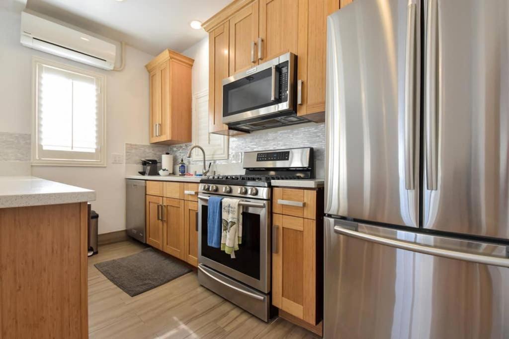1000#1 Contemporary Home W/ Parking, Grill, & Ac! Newport Beach Exterior foto
